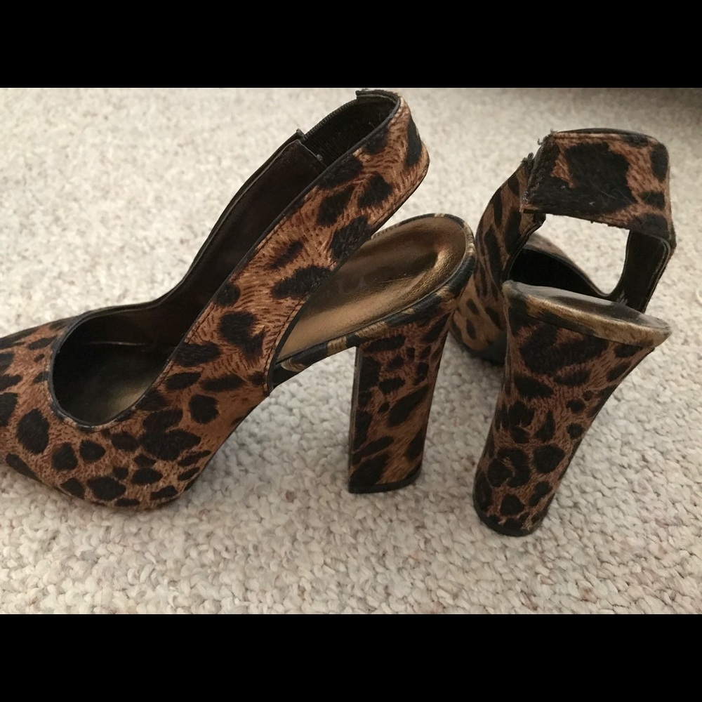 Nicole Miller Sz 6 1/2  👠